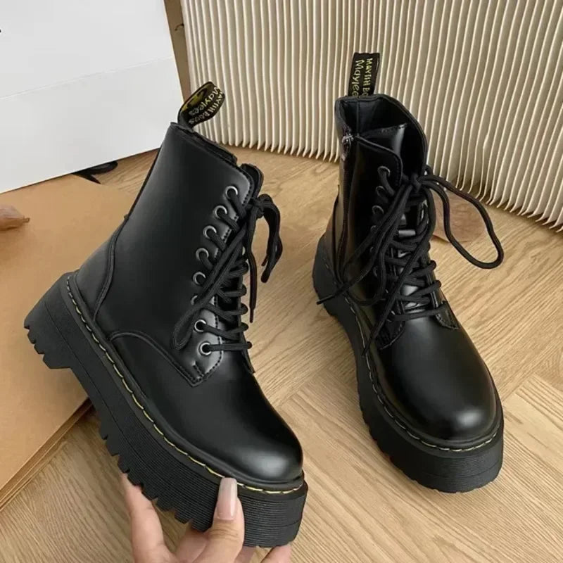 Autumn Lace-up Women Boots Casual Punk Shoes Woman Leather Chelsea Female Goth Shoes Motorcycle Platform Women's Boots