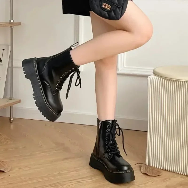 Autumn Lace-up Women Boots Casual Punk Shoes Woman Leather Chelsea Female Goth Shoes Motorcycle Platform Women's Boots