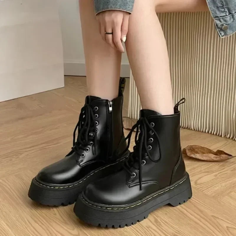 Autumn Lace-up Women Boots Casual Punk Shoes Woman Leather Chelsea Female Goth Shoes Motorcycle Platform Women's Boots