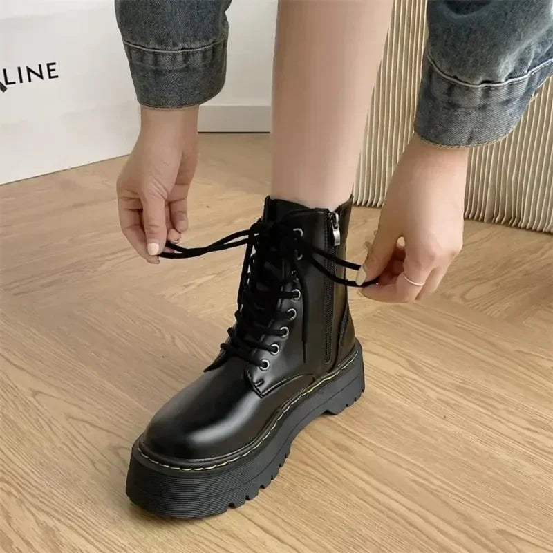 Autumn Lace-up Women Boots Casual Punk Shoes Woman Leather Chelsea Female Goth Shoes Motorcycle Platform Women's Boots