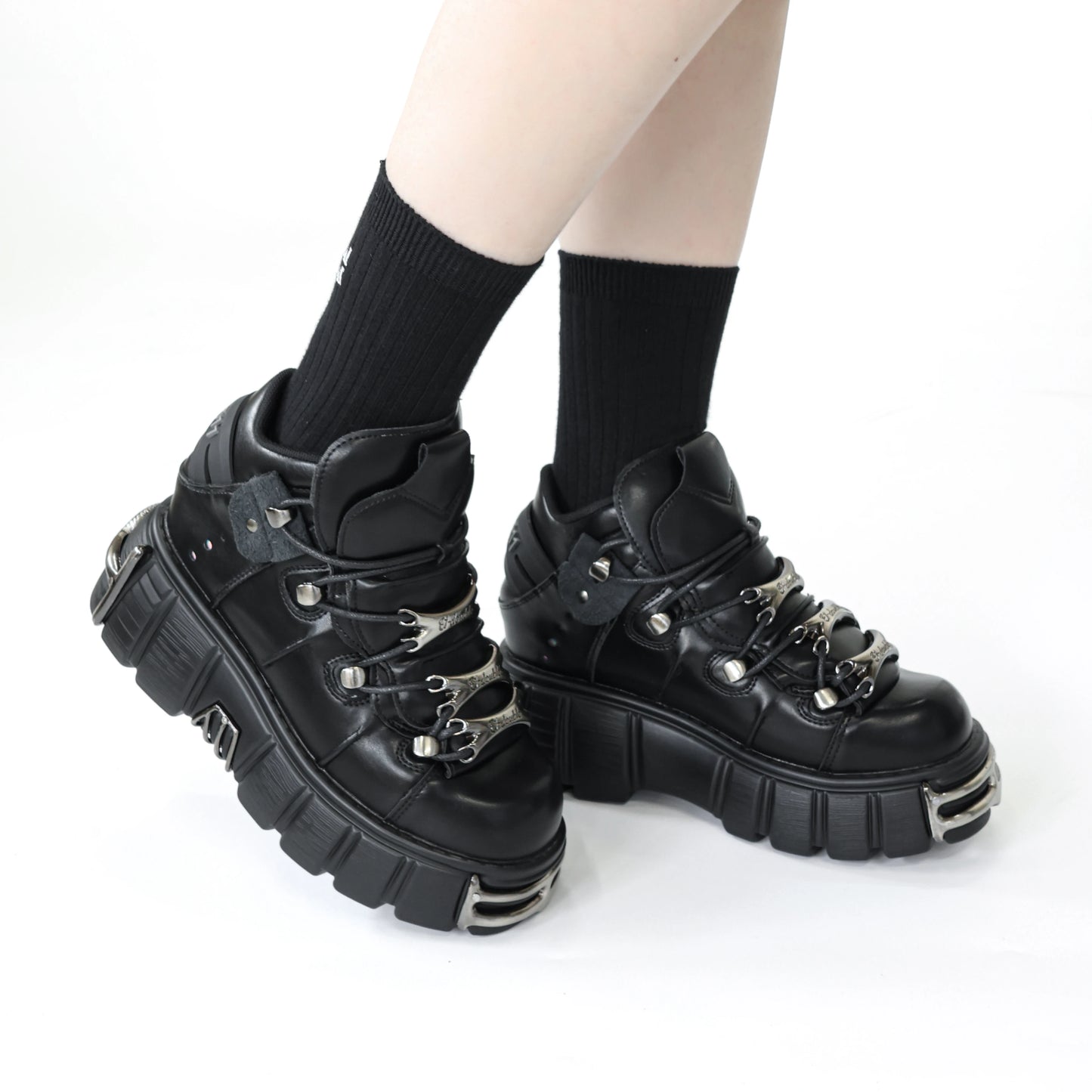 New 2024 Brand Punk Style Women Shoes Lace-up heel height 6CM Platform Shoes Woman Rock Boots Metal Decor Woman Sneakers